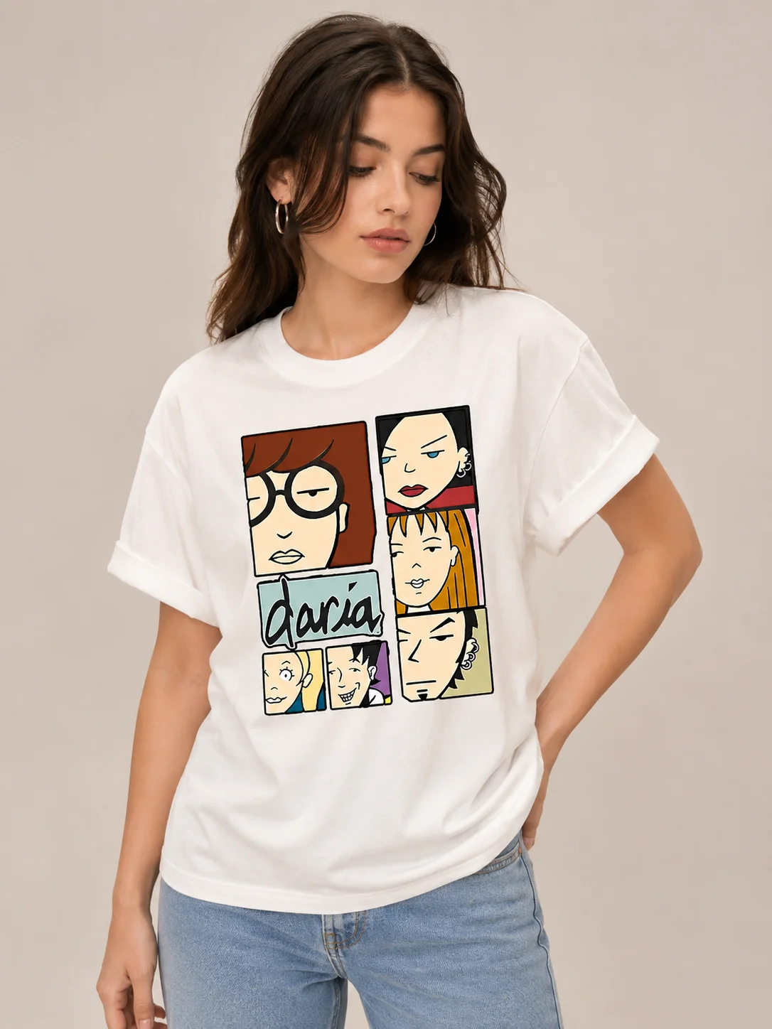 Das neue Damen-T-Shirt ist mit Daria- und 90er-Jahre-Kulturmotiven bedruckt und eignet sich für Sommermode, Geschenke, Partys und den Alltag. – Detail 3