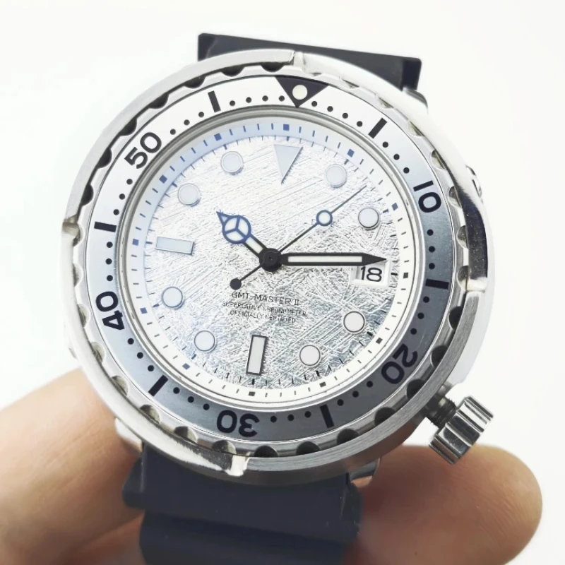 47 мм NH35 Механизм Ночник Водонепроницаемый S Прецизионная сталь Толщина 18 мм Корпус Полностью автоматические механические часы Новый стиль