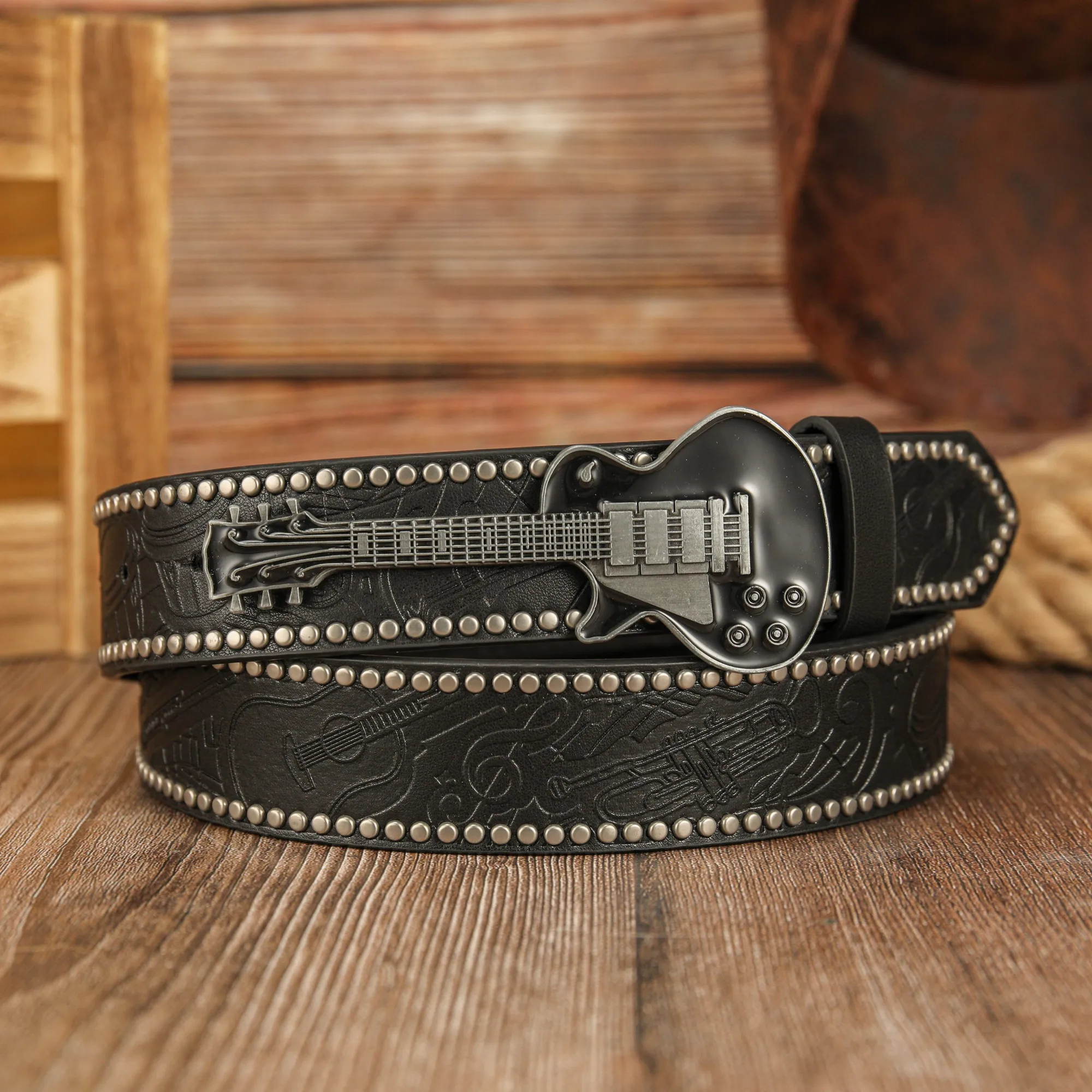 Öltropfen-Gitarren-Schnalle aus Zinklegierung, Retro-Trend-Gitarrennoten, PU-geprägter Nietengürtel, Unisex-Gürtel – Detail 6