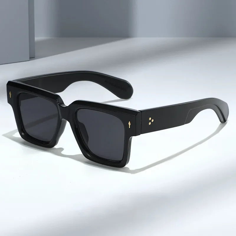 Classic Square Luxury Brand Designer Sunglasses Women For Men Trend Sun Glasses Vintage Rivet Punk Sexy Ladies Eyeglasses Shades