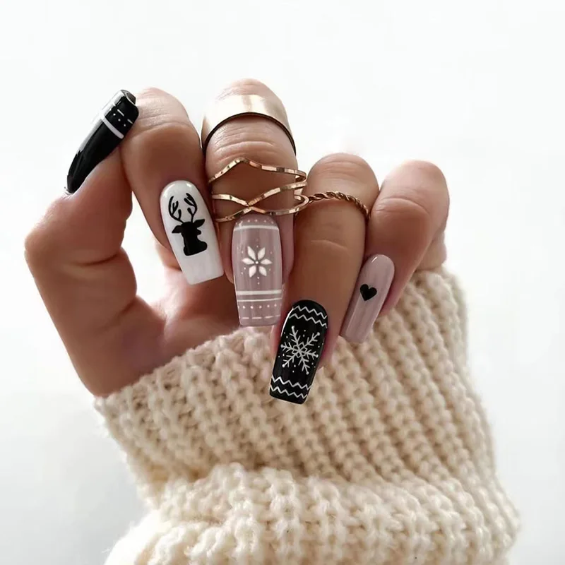 

24pcs Christmas Black Reindeer Press-On Nails - White Snowflake Heart & Wave Design Medium Square False Nails For Women Girl