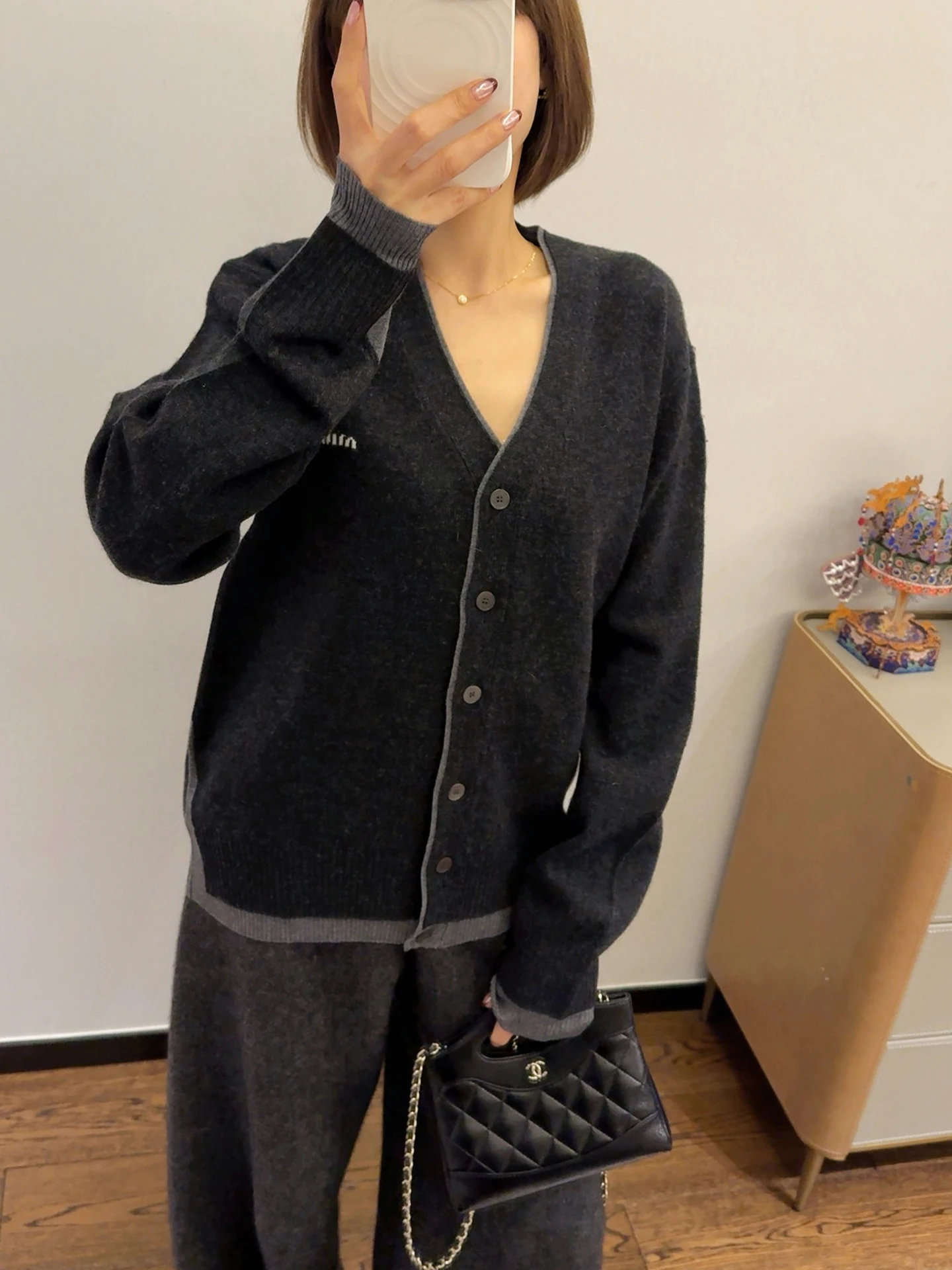 

ASBR Original C-Silk Miu Series 00% Camere Silk V-Ne Color Blo Knitted Open Cardigan Winter New Arrival Women...