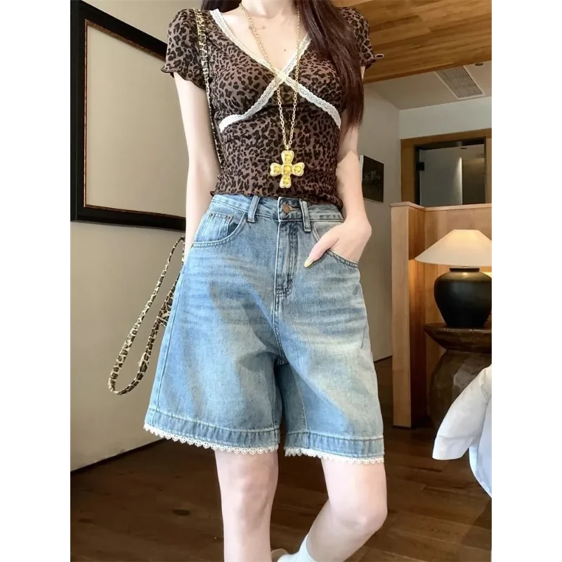 Women's High-Waisted Denim Shorts Light Blue Washed Loose Fit Lace Trim Casual Summer Wide-Leg Jeans Shorts