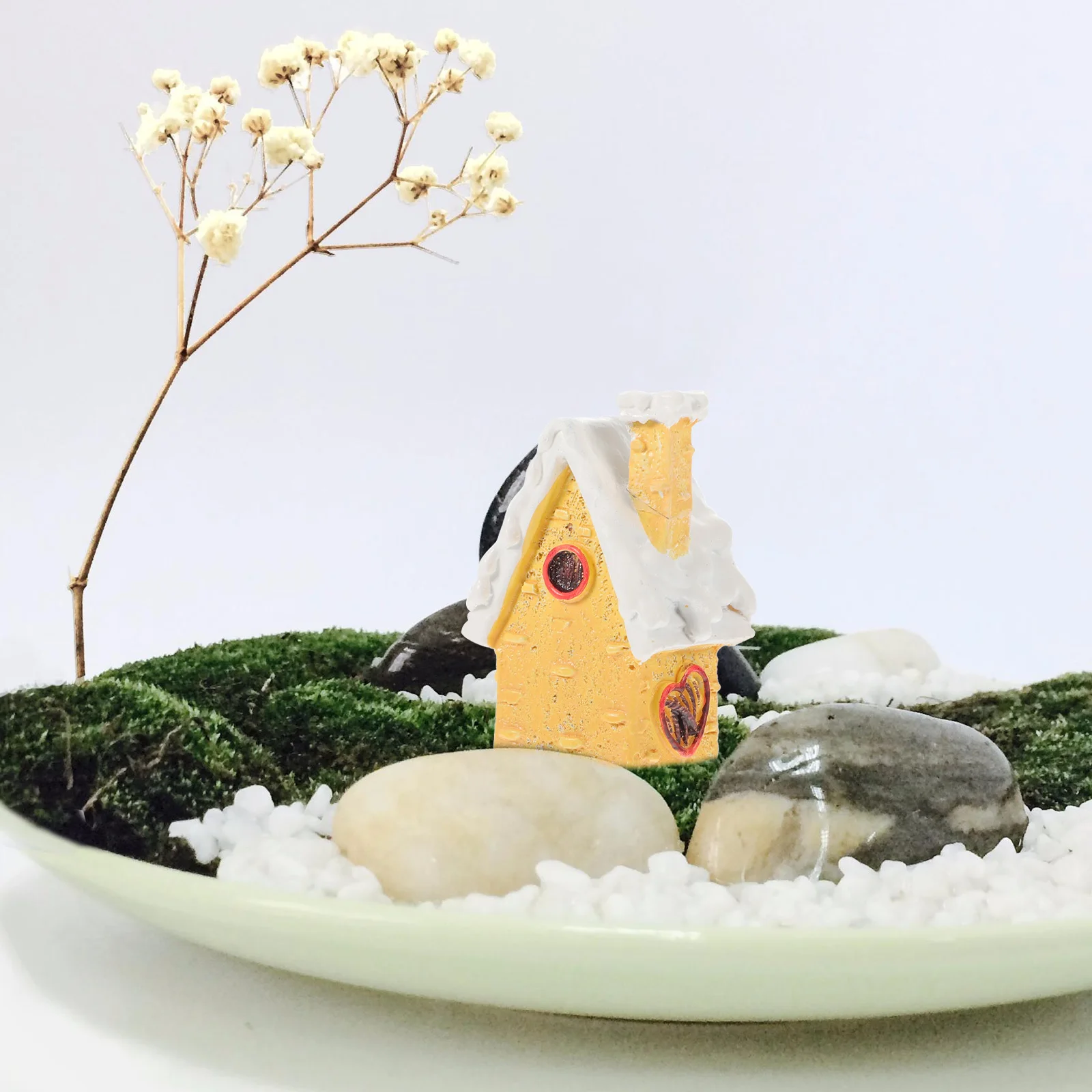 

4pcs Resin Christmas Mini House Decorative House Christmas Desktop Adornments For Garden Yard Balcony Fish Tank