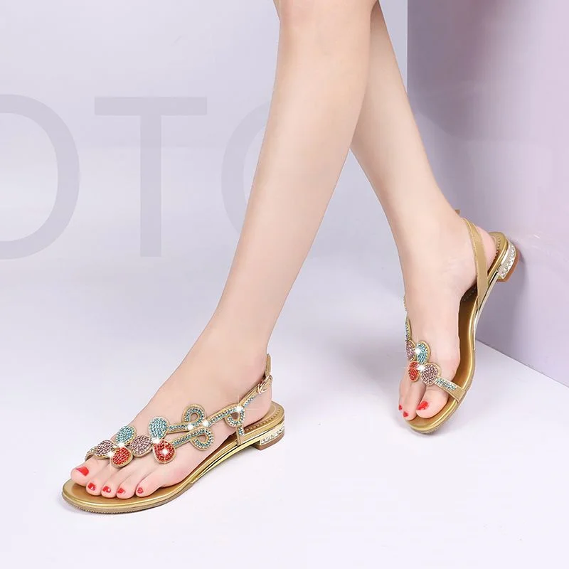 Sandalias de cuero con diamantes de imitación para mujer, Sandalias de tacón bajo con Clip de fondo plano, tacón grueso con flores, novedad de verano