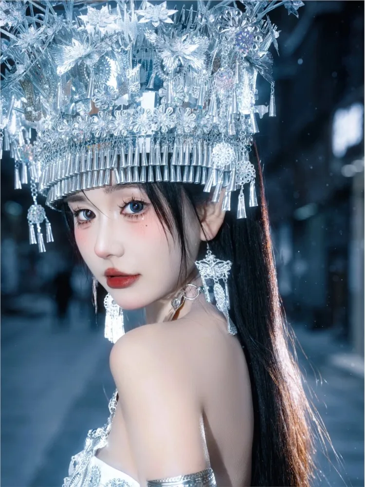 

New costumes for travel photography with exotic ethnic decorations