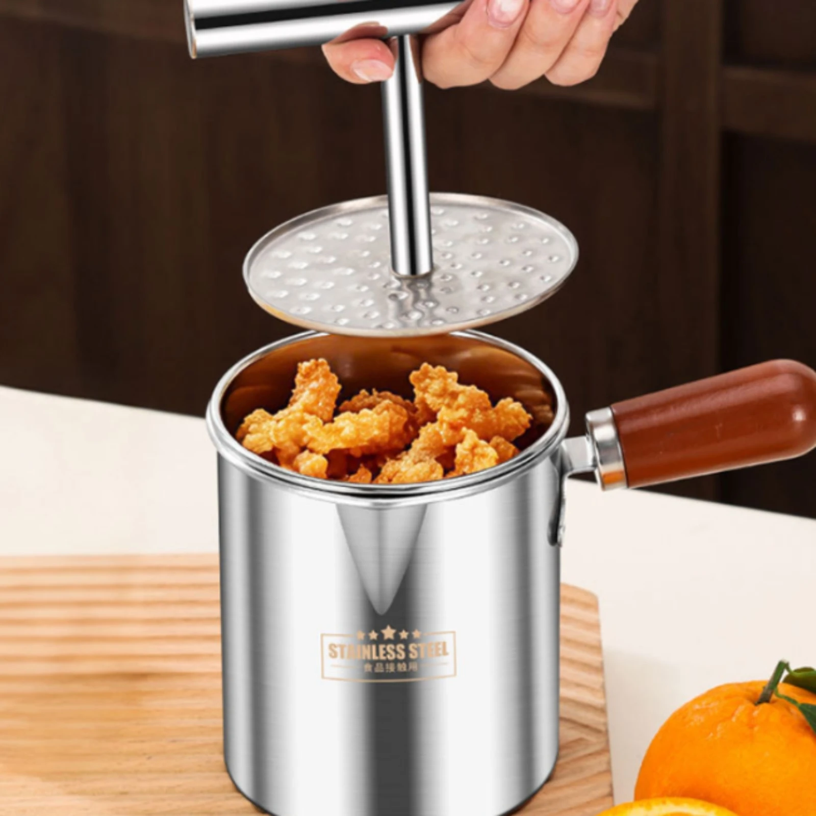 

Stainless Steel Juicer T-Shaped Handle Manual Fruit Juicer Fruit Juice Press Perforated Lemon Juice Press Side Grip