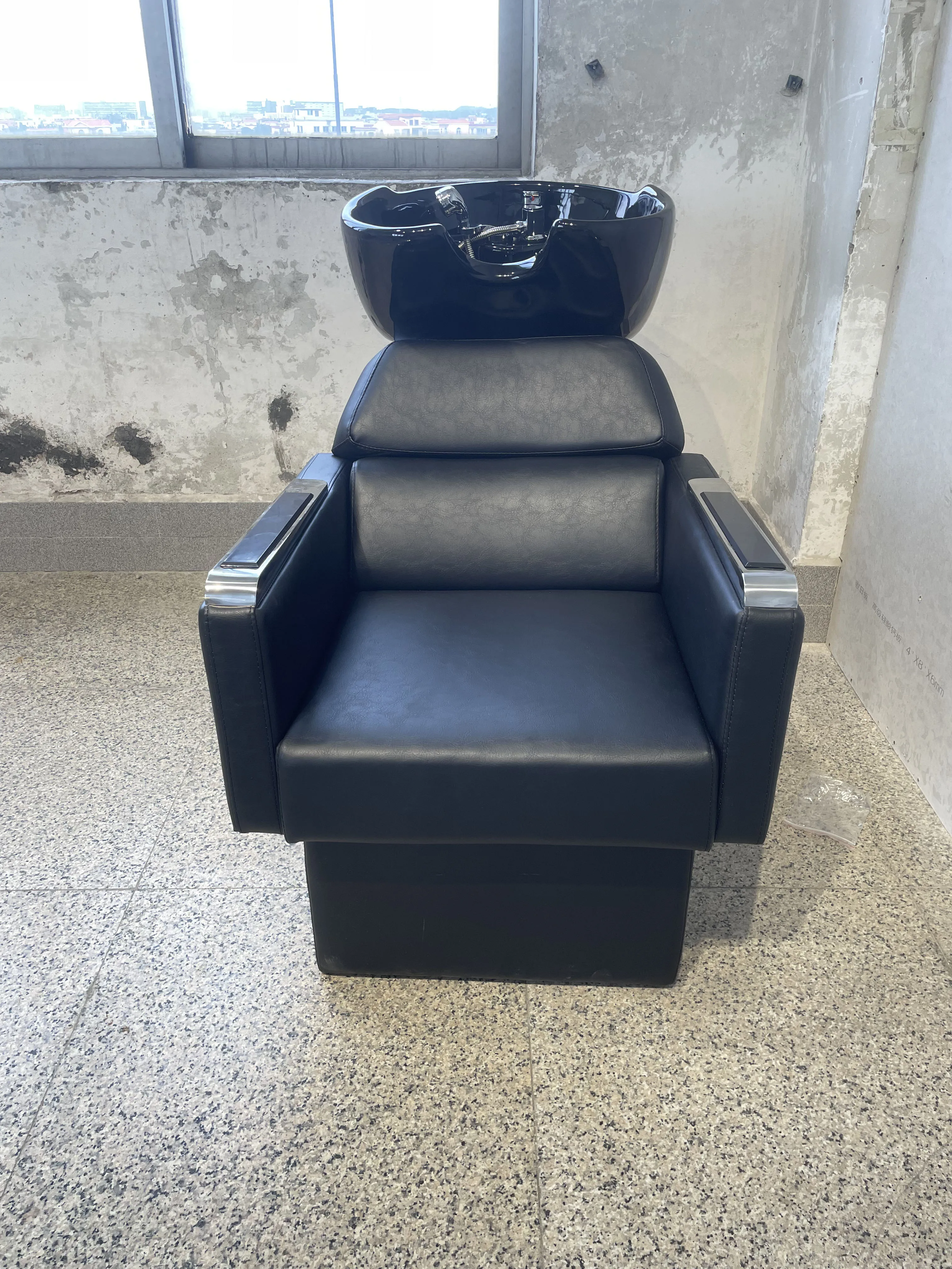 Silla móvil para muebles de lavabo