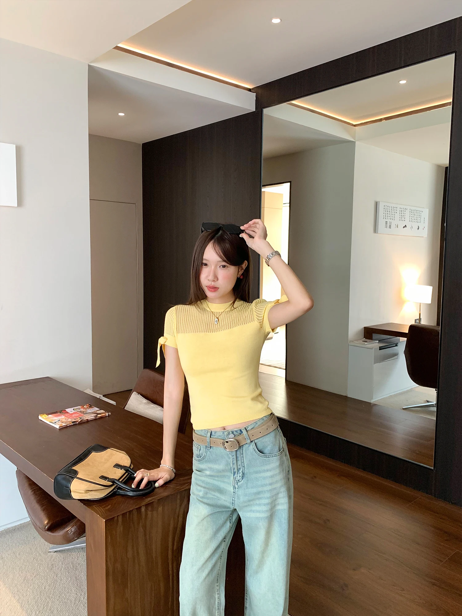 

Korean Style Knot Hollow out Knitted Short Sleeve T-Shirt Women Summer New Design Sensation round Neck Top