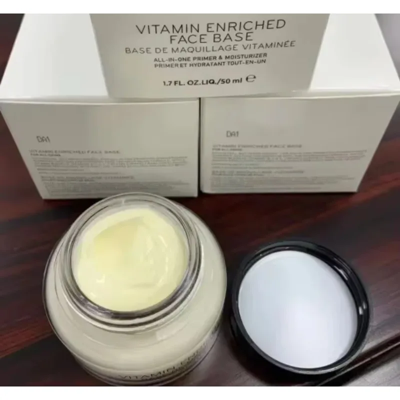 비타민 페이스 베이스 드 마끼아쥬 비타민이 함유된 보습 파운데이션 크림 여성용 메이크업