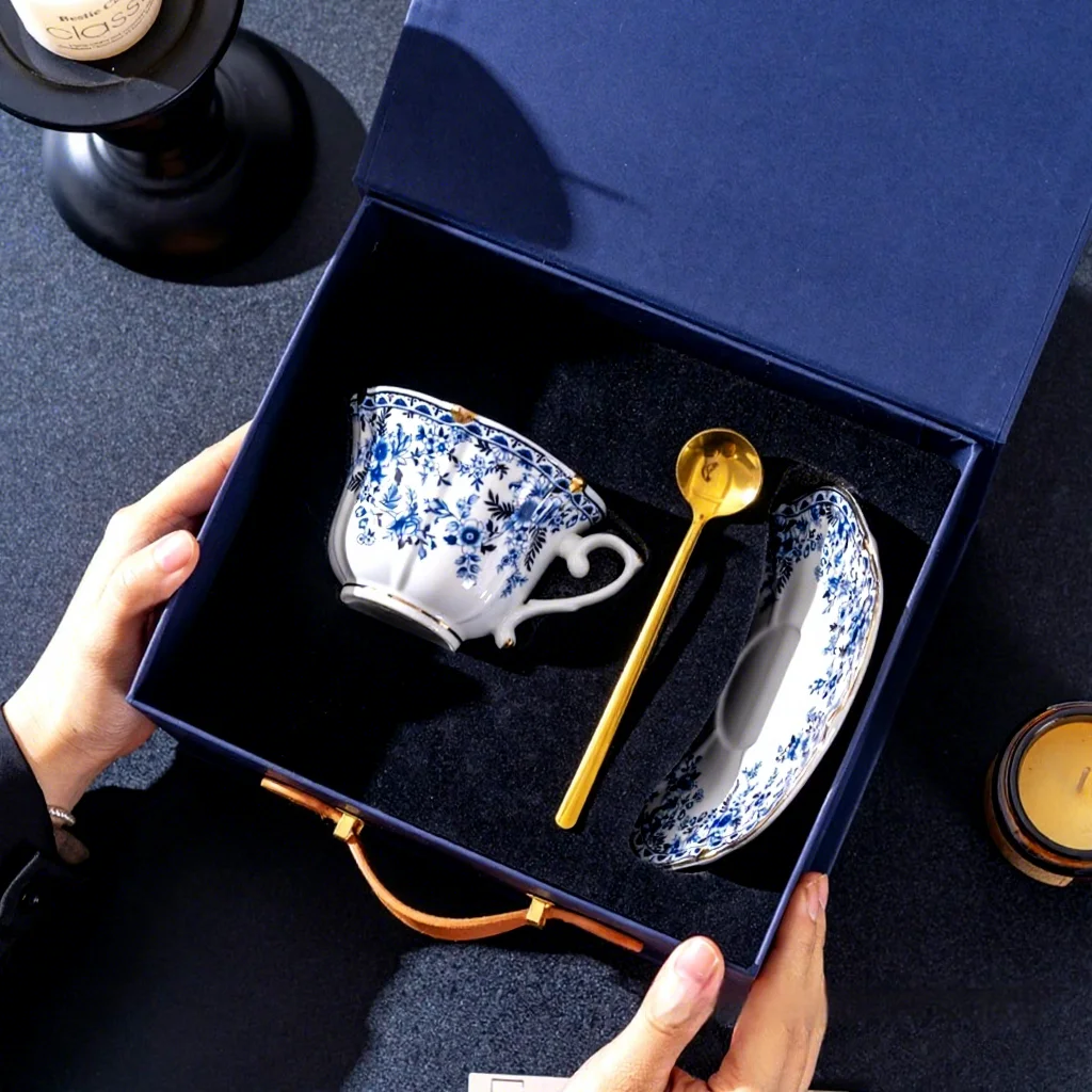 

Blue Flower European Elegant Light Luxury Retro Design Bone China Coffee Tea Cup and Saucer Set with Packaging