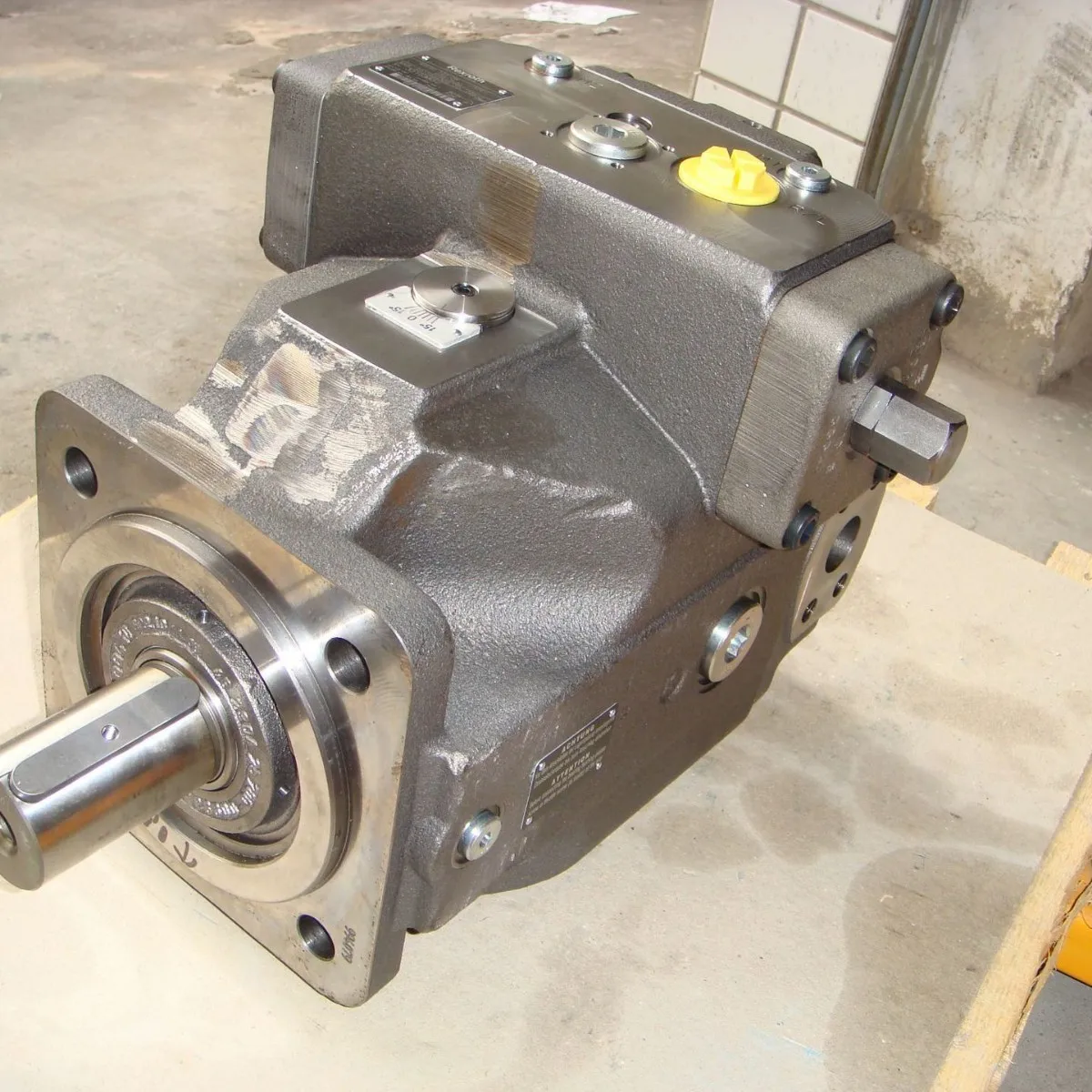 

Axial piston pump A4VSO250DR/30R-PPB