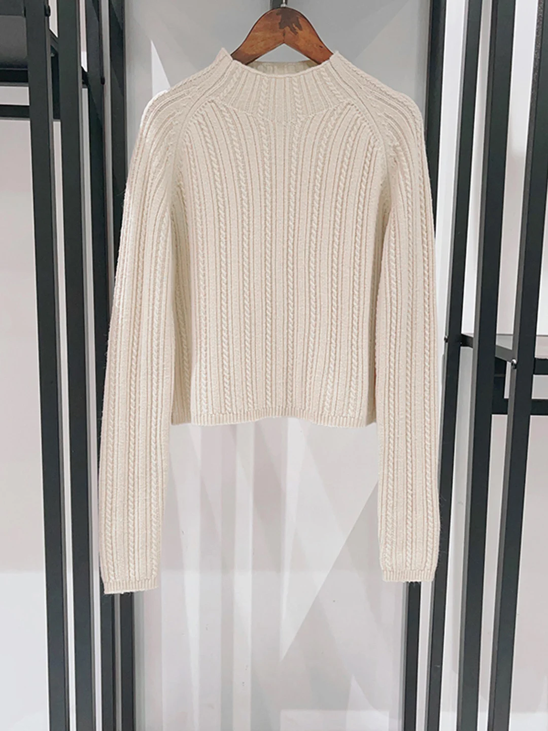 

Вязаный свитер однотонного цвета с высоким воротником и цветочным узором, женская основа, мягкая нейлоновая шерсть с двойным воротником...