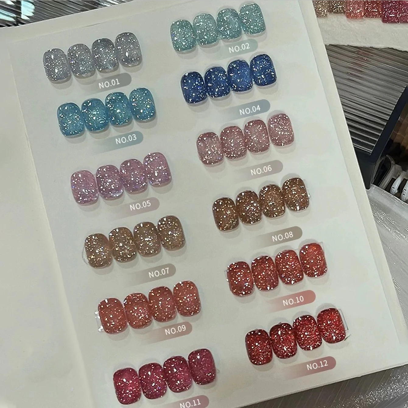 

MlANEL 12 мл сверкающий гель-лак для ногтей со стразами, белый цвет с сахарным золотым мерцанием для осени/зимы, новинка 2025, тренд дизайна ногтей