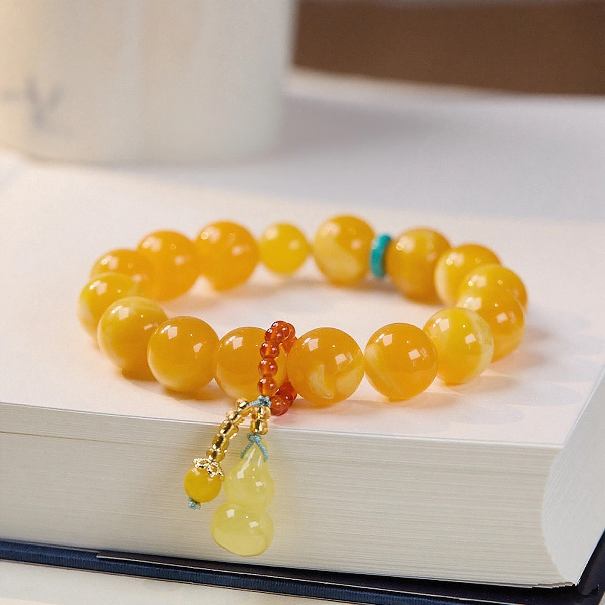

Ruifan 12MM Reconstructed Amber Beads Beaded Strand Bracelets for Women Men Vintage Gourd Agate Charm Female Bangle Gifts 1556