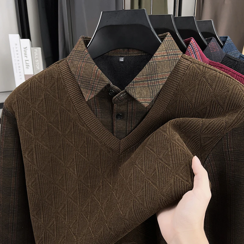 Colletto della camicia maglione lavorato a maglia da uomo di alta qualità con peluche addensato falso in due pezzi inverno versatile tendenza casual abbigliamento da uomo