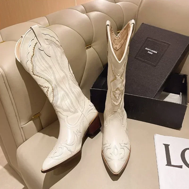 Vintage Square Head Thick Heel Cowboy Boot for Women Embroidered Western Cowboy Boots Side Zipper Shoes Autumn Pointed Boots view 6