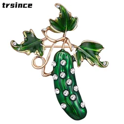 Green Vegetable Fruit Enamel Loofah Cucumber Brooches Harajuku Style Shirt Collar Clip Gold Color Pins Women Corsage Brooch Pin