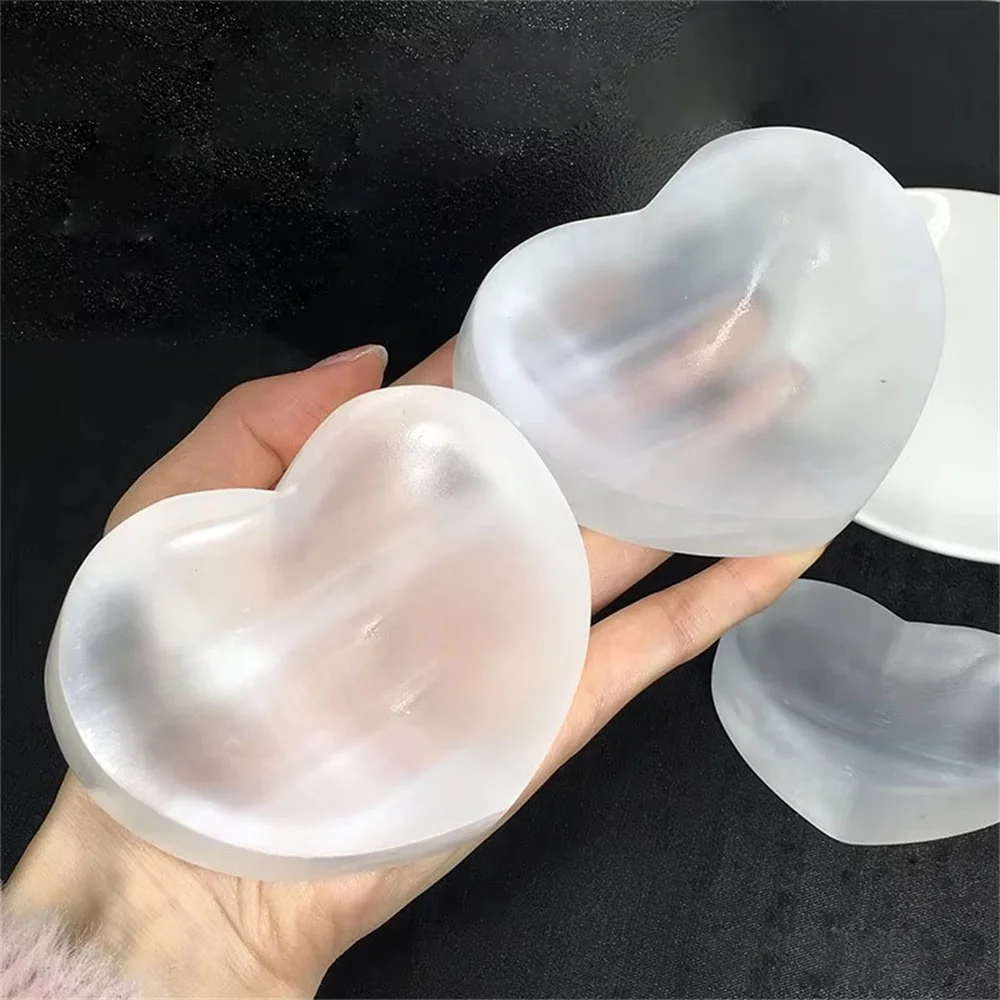 Natural White Selenite Handmade polished Crystal Heart Bowl Hand Carved Heart Shape Selenite Crystals for Reiki Healing Meditati