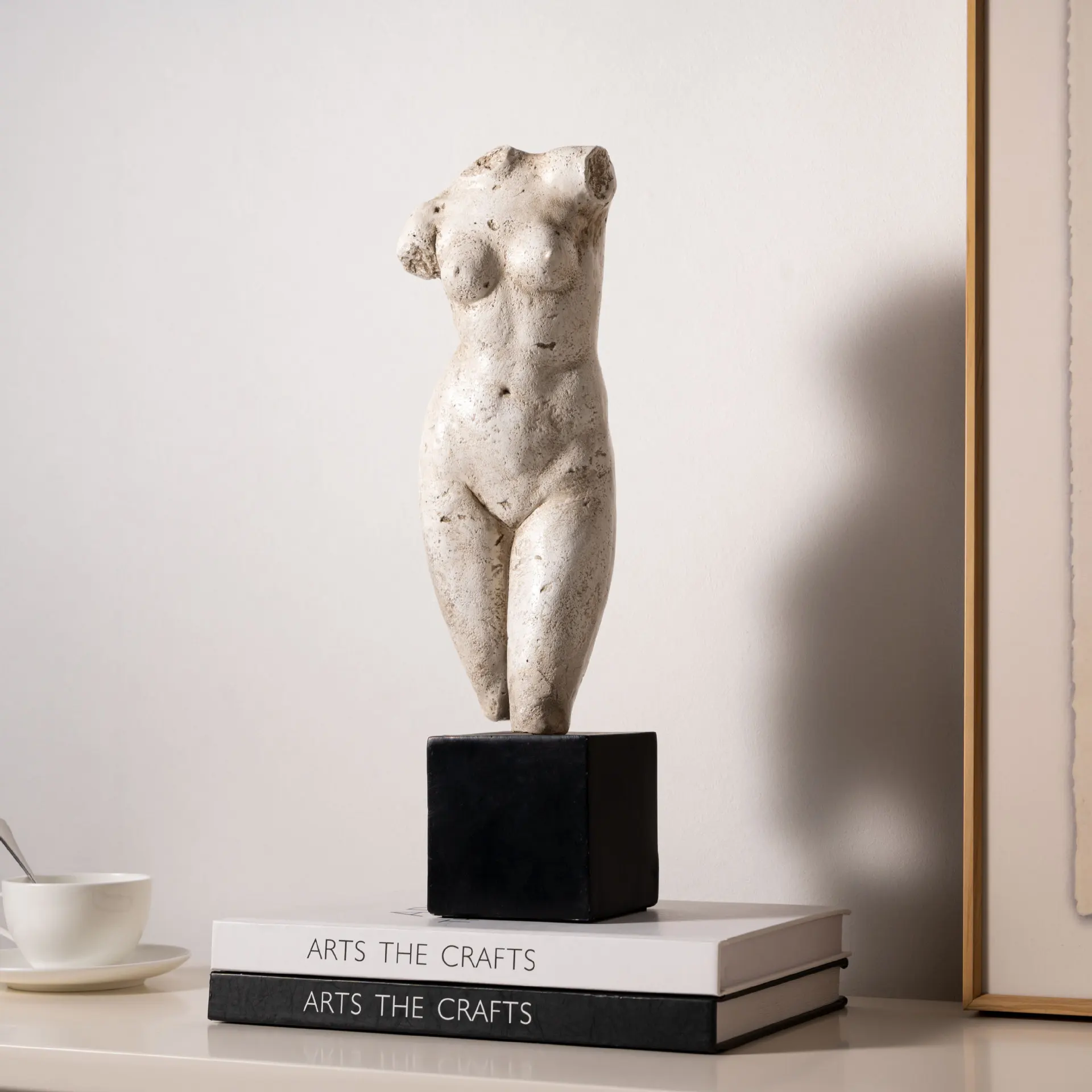 CX Vintage Modern Human Sculpture Plaster Ornament Classic Bust Figure Model Resin Artwork