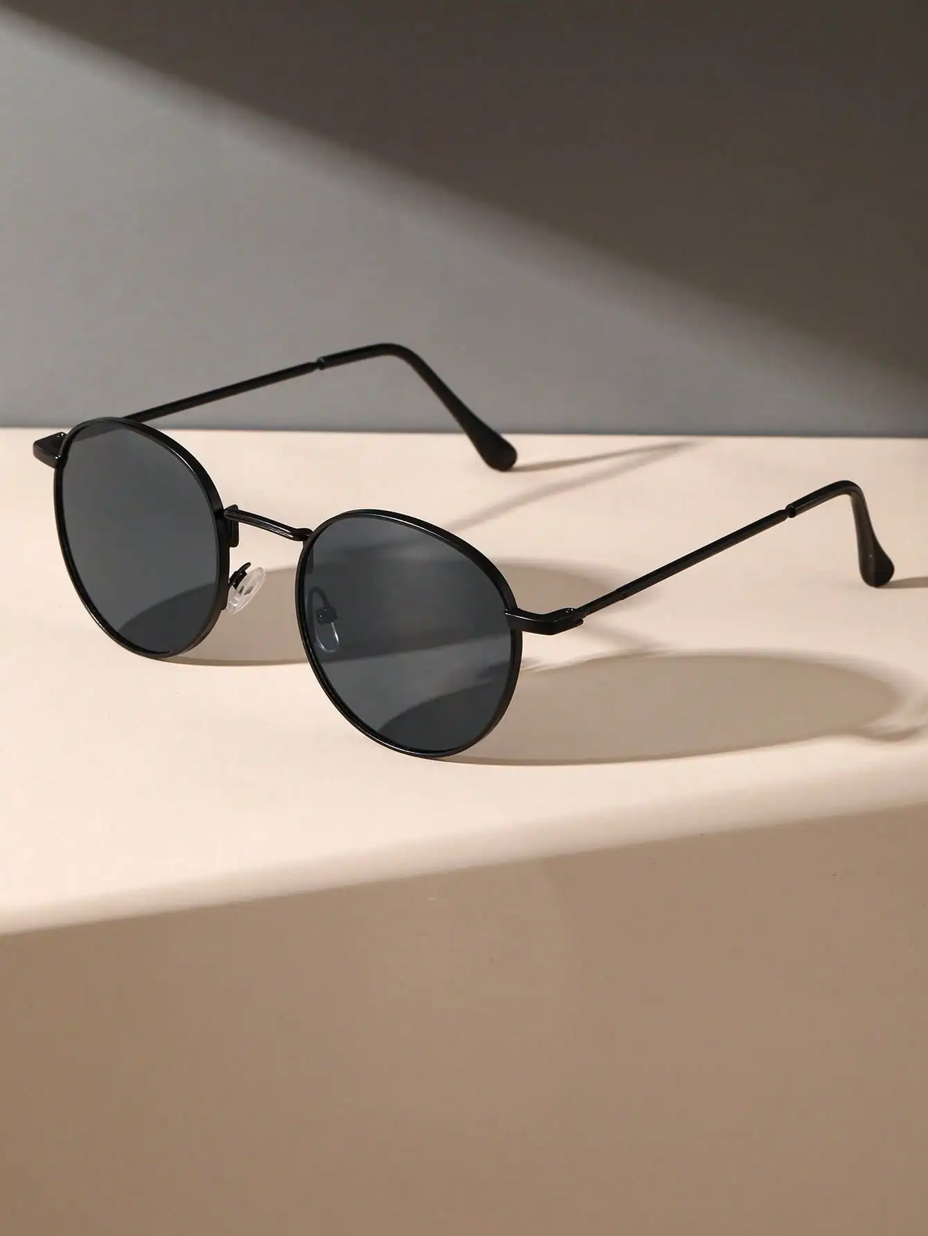 1/2PCS Unisex Metal Round Frame Vintage Y2K Casual Sunglasses For Outdoor Daily Vacation Driving Clothing Accessories image 3