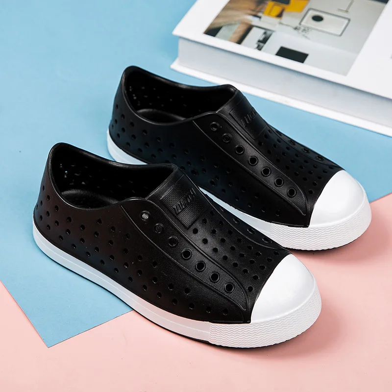 

Summer Kids Beach Sandals Boys Cave Girls Garden Clogs EVA Lightweight Shoes Sports Water Shoes Unisex Slip-On Children Sandals