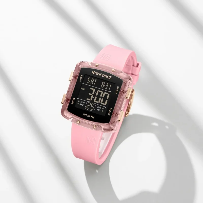NAVIFORCE 7121 ساعات رقمية للنساء بتقويم مقاوم للماء وحزام سيليكون كاجوال للسيدات
