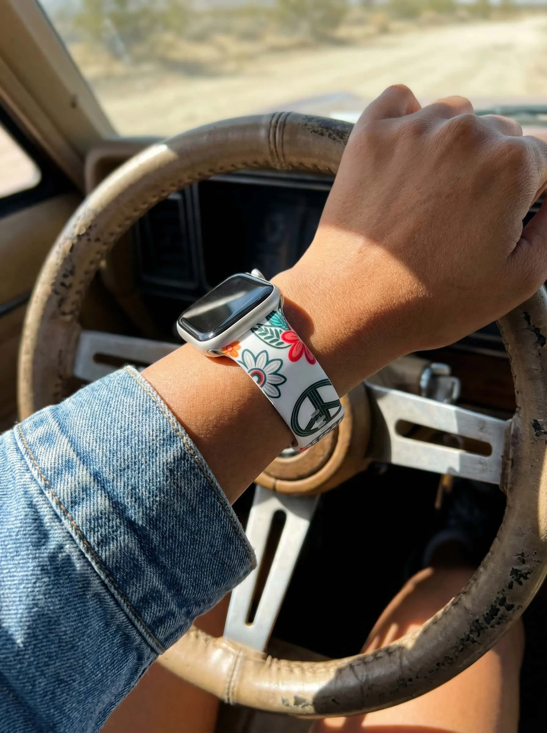 Leopardmuster-Armband für Apple Watch, 46 mm, 42 mm, 38 mm, 49 mm, 41 mm, 45 mm, 40 mm, 44 mm, Silikonarmband, iWatch Series 12, 11, 10, 9, 8, 7, 6, 5, 4, SE. – Detail 24
