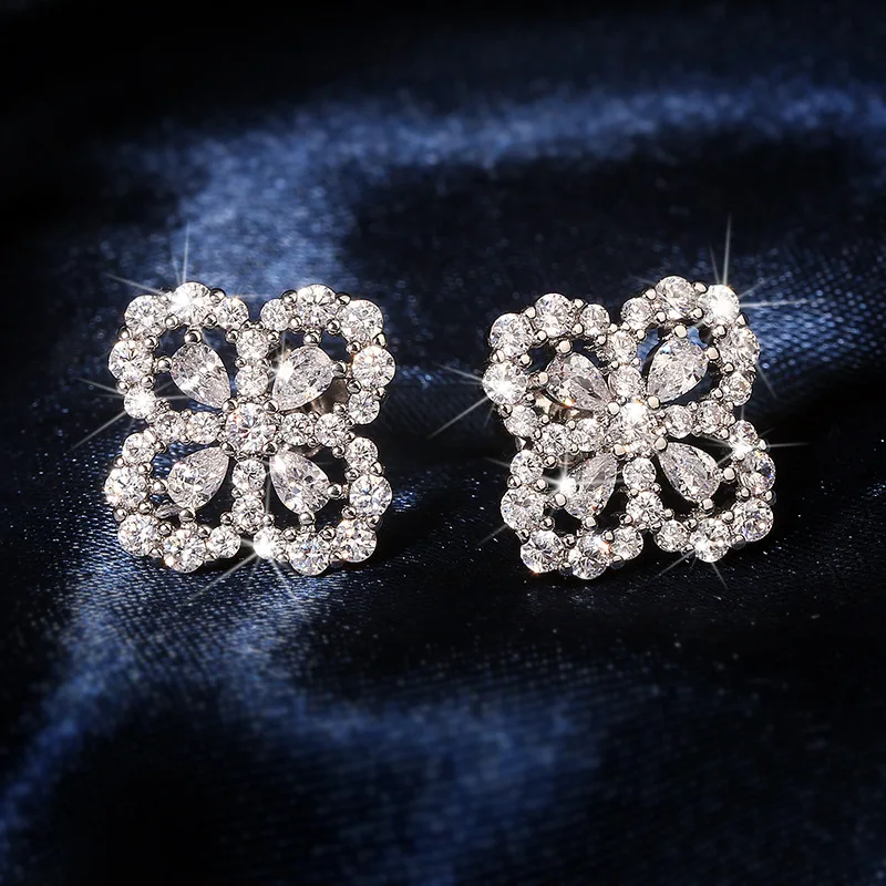 Zierliche Blumen-Ohrstecker für Frauen, Piercing, Knorpel-Ohrring, niedlicher Zirkon, goldfarben, ästhetischer Schmuck für Damen, Geschenk