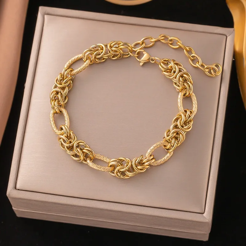 

Classic light luxury style Fried Dough Twists braided bracelet, simple and retro women's daily/banquet versatile jewelry