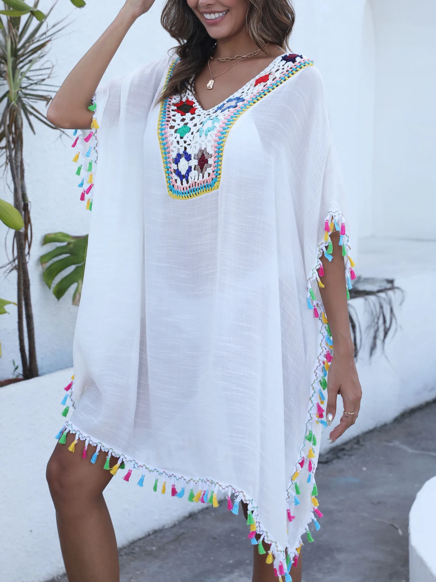 ملابس شاطئ نسائية بشراشيب بوهو ، تغطية شاطئ صيفية فاخرة ، ملابس بحر سوداء محبوكة ، فستان شمسي بشراشيب أبيض على البحر ، موضة ،