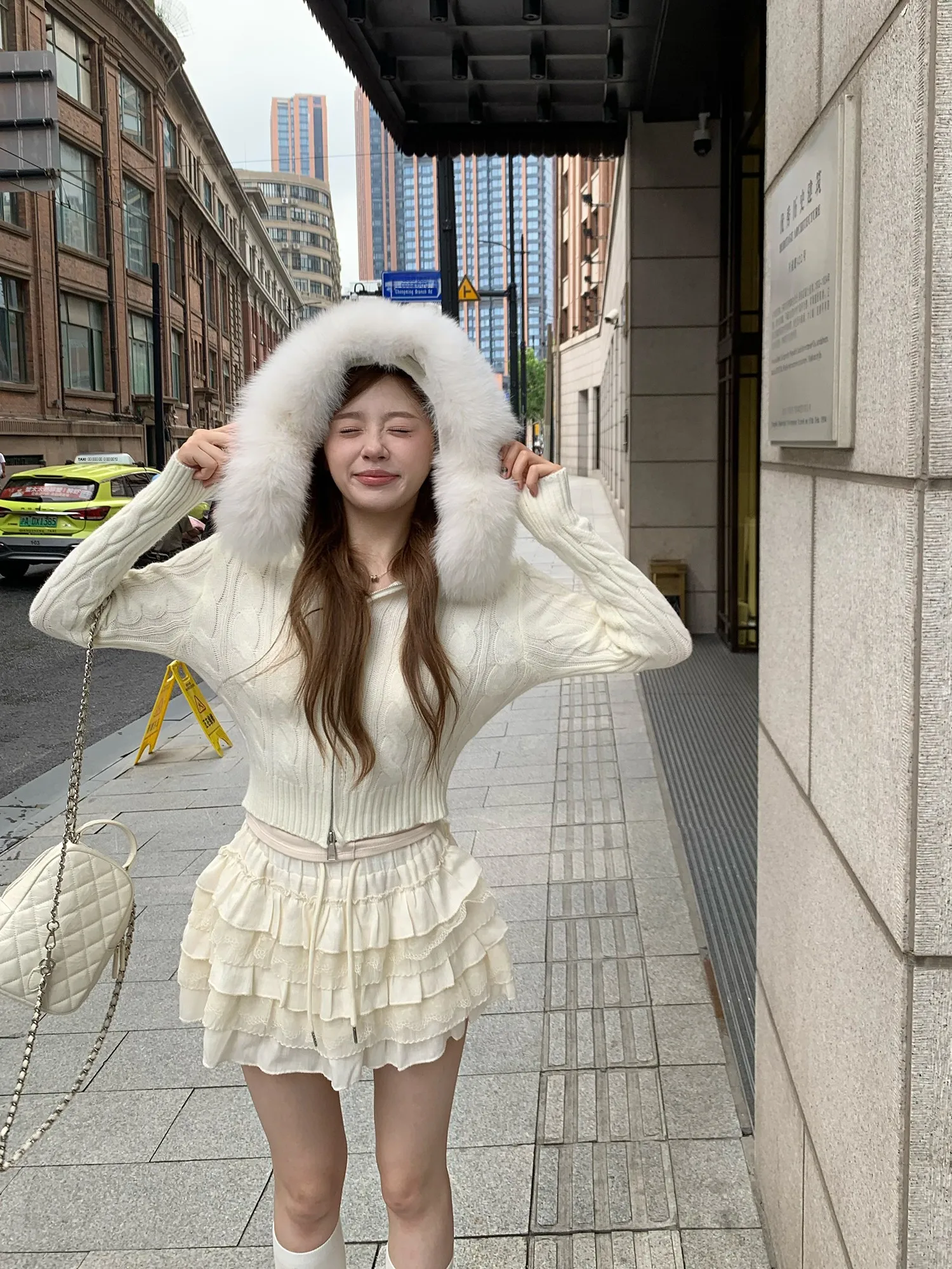 

OKJJ Fur Collar Hooded Knit Sweater Cardigan Women's ort Sle White Twist Knitted Spring New Arrival Warmth Outerwear