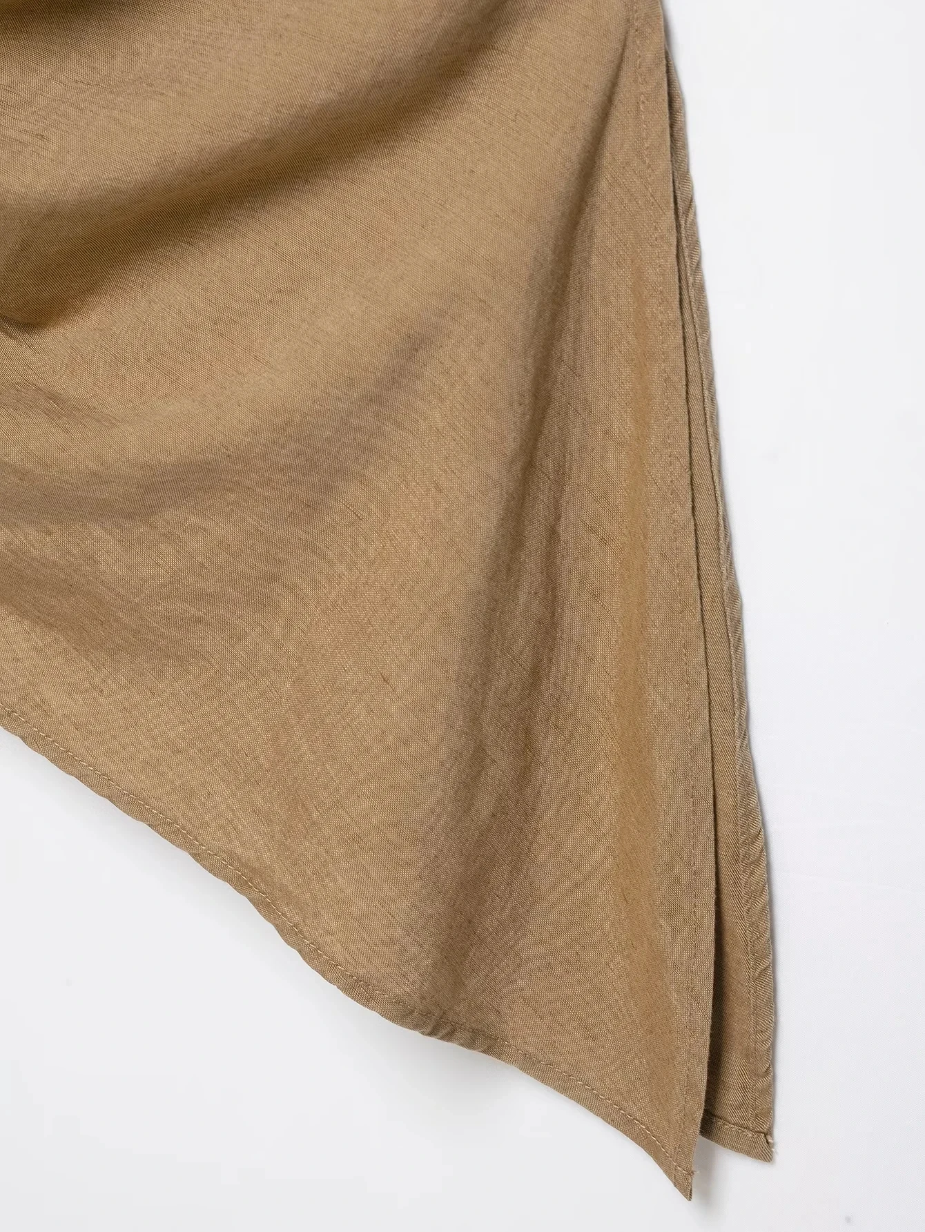 KONDALA Vintage Khaki Einfarbiger Damenanzug, Neckholder Ärmellos Rückenfrei Plissiert Schmal Geschnittene Weste, Weite Hose, Modische Elegante Sets für Herbst 2026 – Detail 17