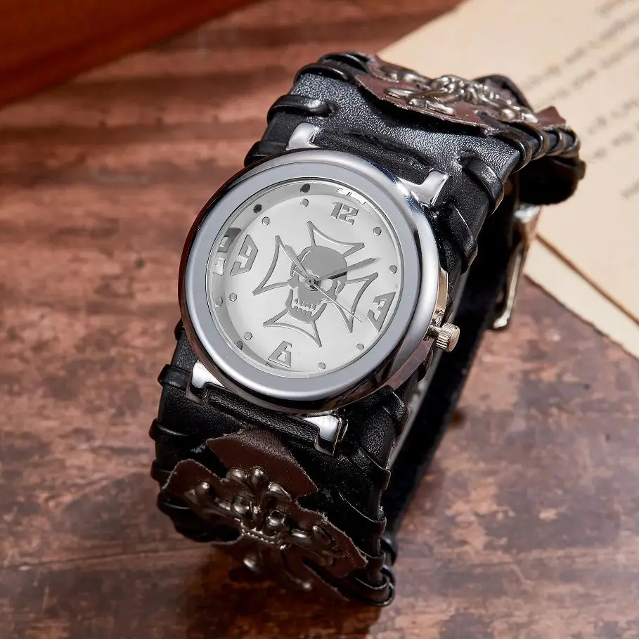 Luxury Brand Men\'s Watch Casual Leather Black Skull Quartz Clock Men\'s Personality Sports Wrist Watch Gift Relogio Masculino