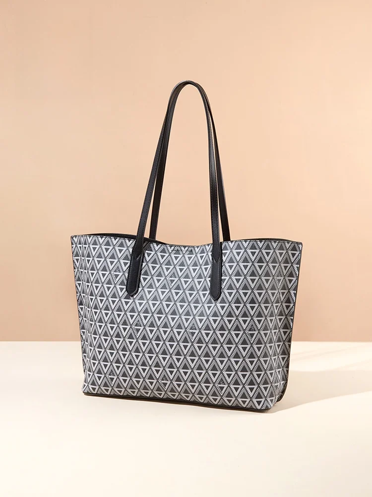 

TUCANO Ladies Commuter Tote Bag Geometric Pattern PVC Material Zipper Closure Soft oulder Handbag for Young Women