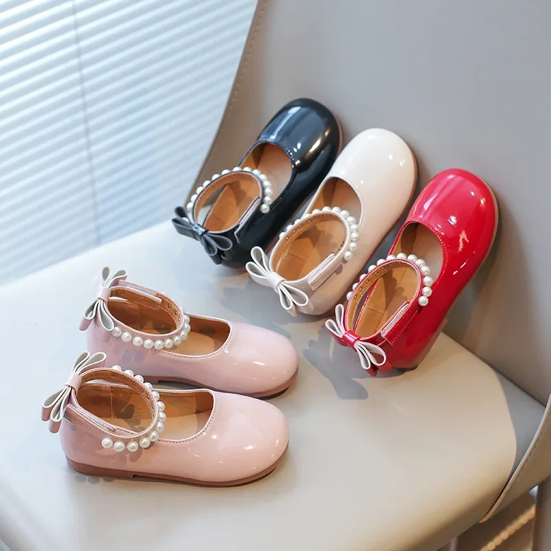 New 2024 Spring Autumn Girls Leather Shoes with Bowknot Pearls Princess Shoes Kids Sweet Soft Sole Flats Children Casual Sandals