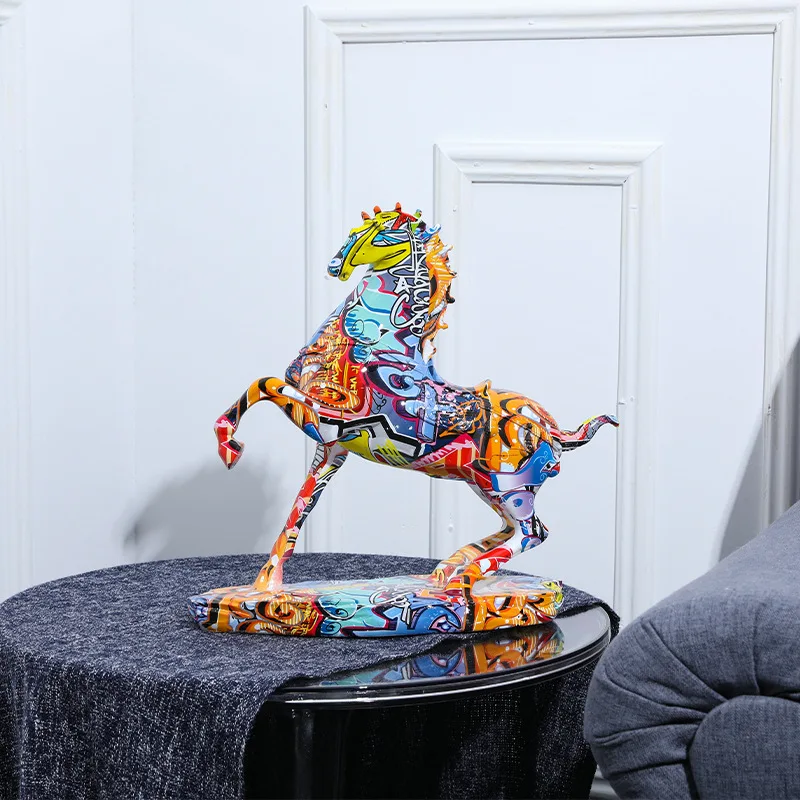 Creative Modern Color Art Horse Water Transfer Resin Crafts Colorful Animal Galloping Horse 3D Pendulum Bedroom Study