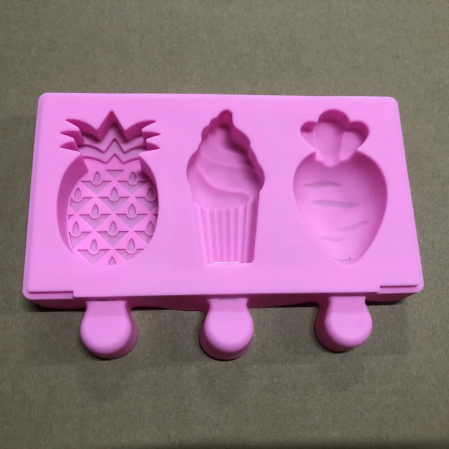 

BPA-Free Silicone Ice Cream Molds - Homemade Popsicles & Easy Release