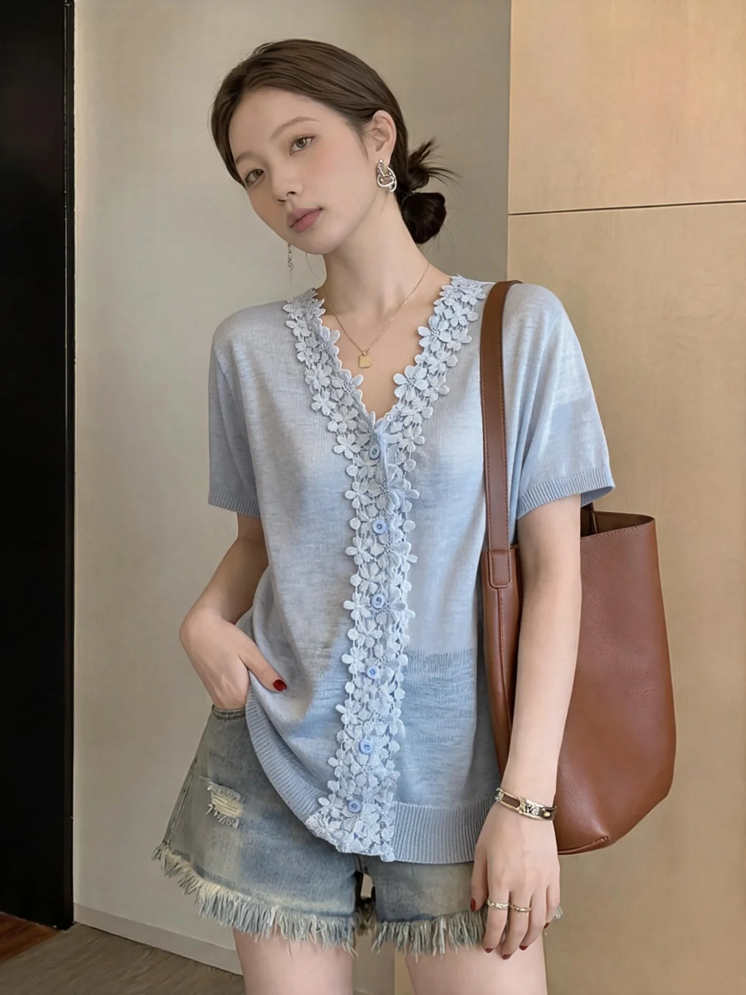 Women's Lace Trim V-Neck Short Sleeve Ice Silk Knitted Cardigan T-Shirt Slimming Base Layer Top Comfortable Soft Korean Style