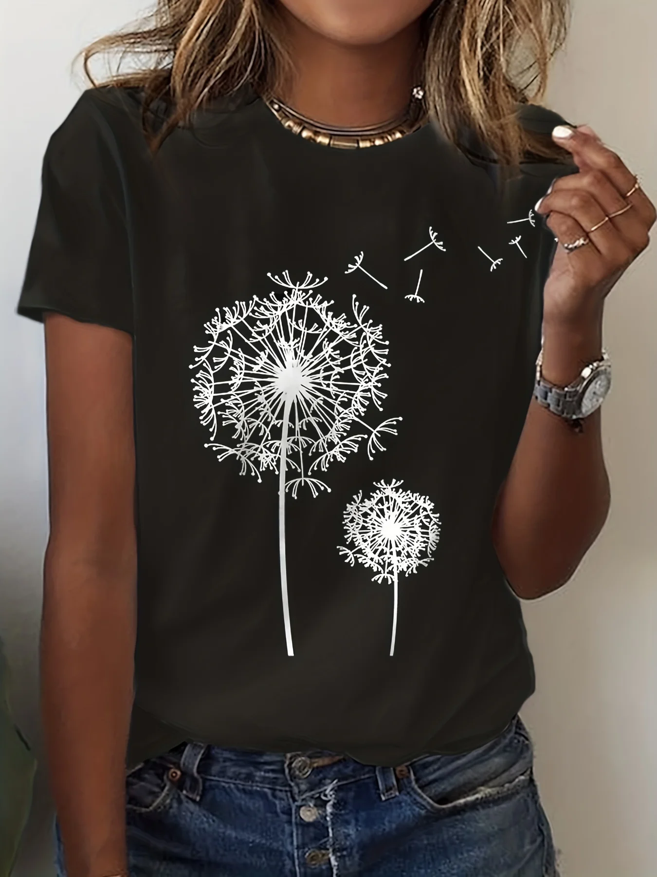 Effortless Chic Dandelion Print T-Shirt: Micro-Elastic &  Summer Comfort - Durable & Easy-Care Casual Crew Neck Top