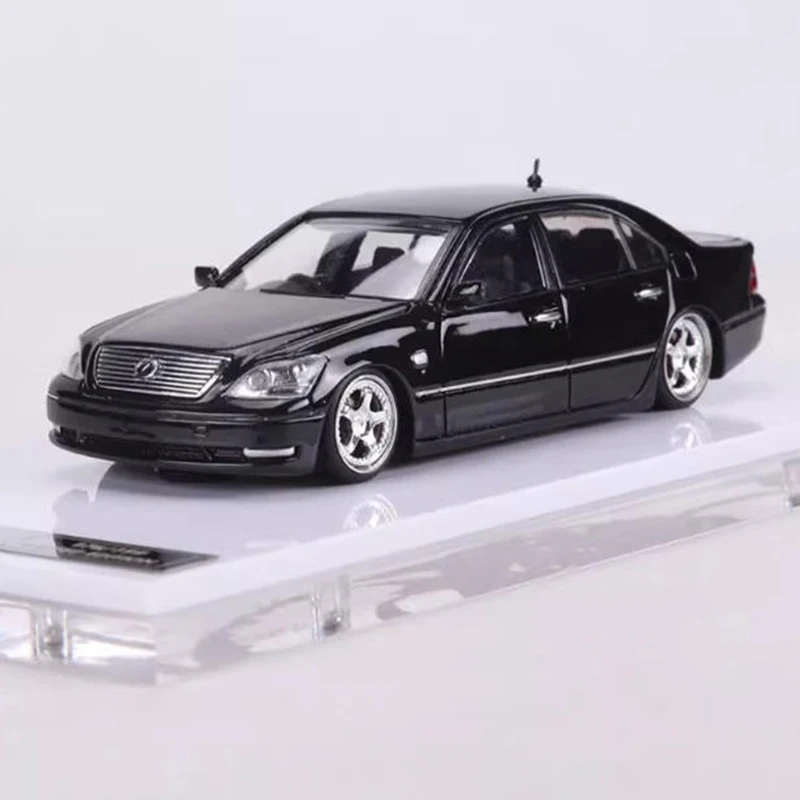 

Оригинальная 1:64 LS430, низкопрофильная версия, модель автомобиля из смолы, статическая коллекция, украшенные праздничными подарками, игрушки