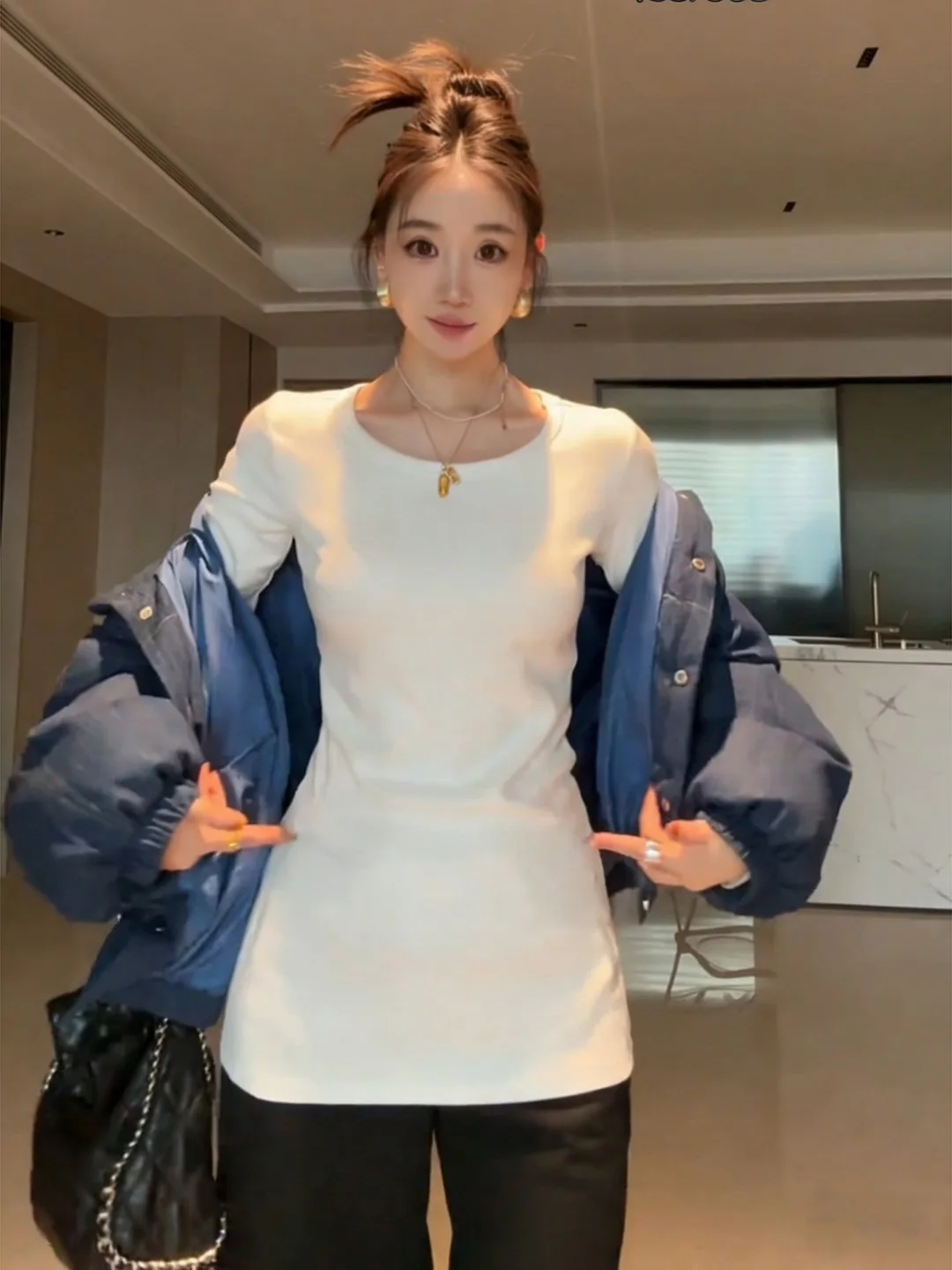 Korean Style Warm Fleece Women's Long Sleeve Slim Fit Base Shirt Winter Inner Wear Midi Length Cover Butt T-Shirt Commute Style