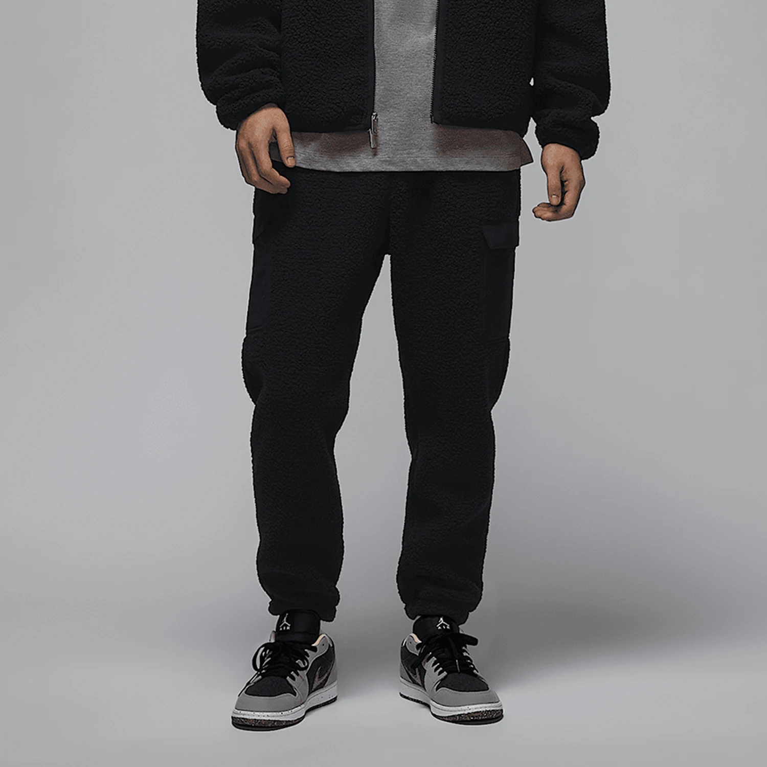 

Nike genuine JORDAN Men's Faux Shearling Warm Joggers FV7451-010