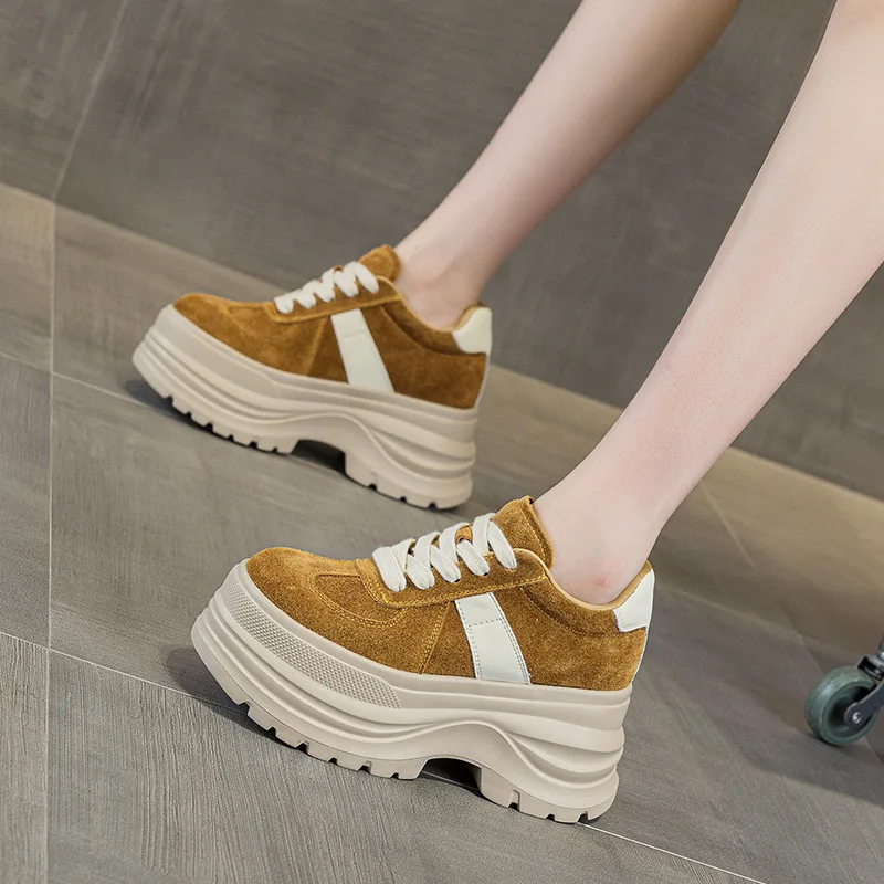 

Women's Genuine Leather Outdoors Shoes Fall 2026 New Style Thick Bottom Casual Soft Bottom Lightweight Round Toe Rubber Sole