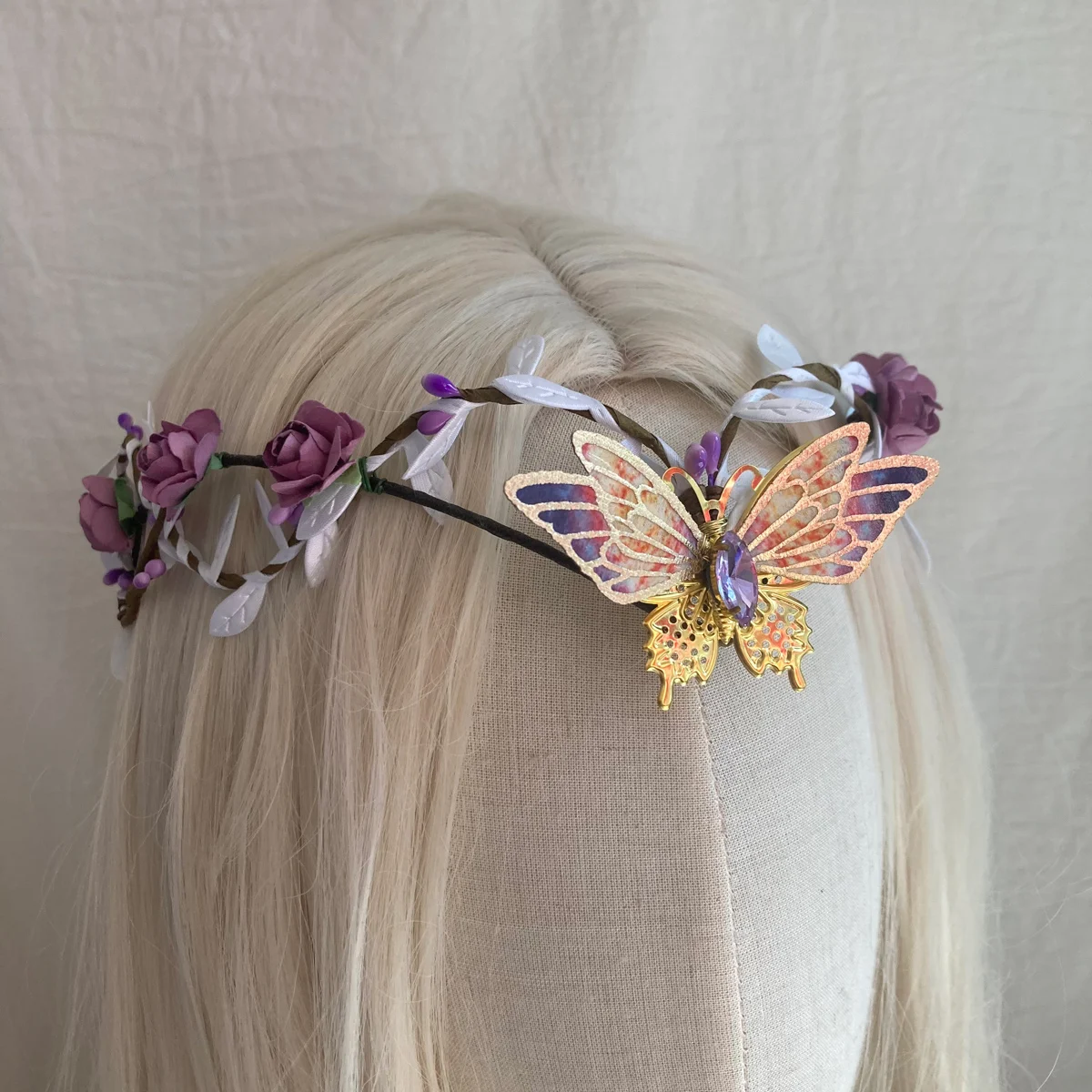 Woodland Tiara czarownica korona motyl Elf czoło Fairycore biżuteria do włosów fioletowa wróżka skrzydło kryształowa Tiara z wirującymi jagodami