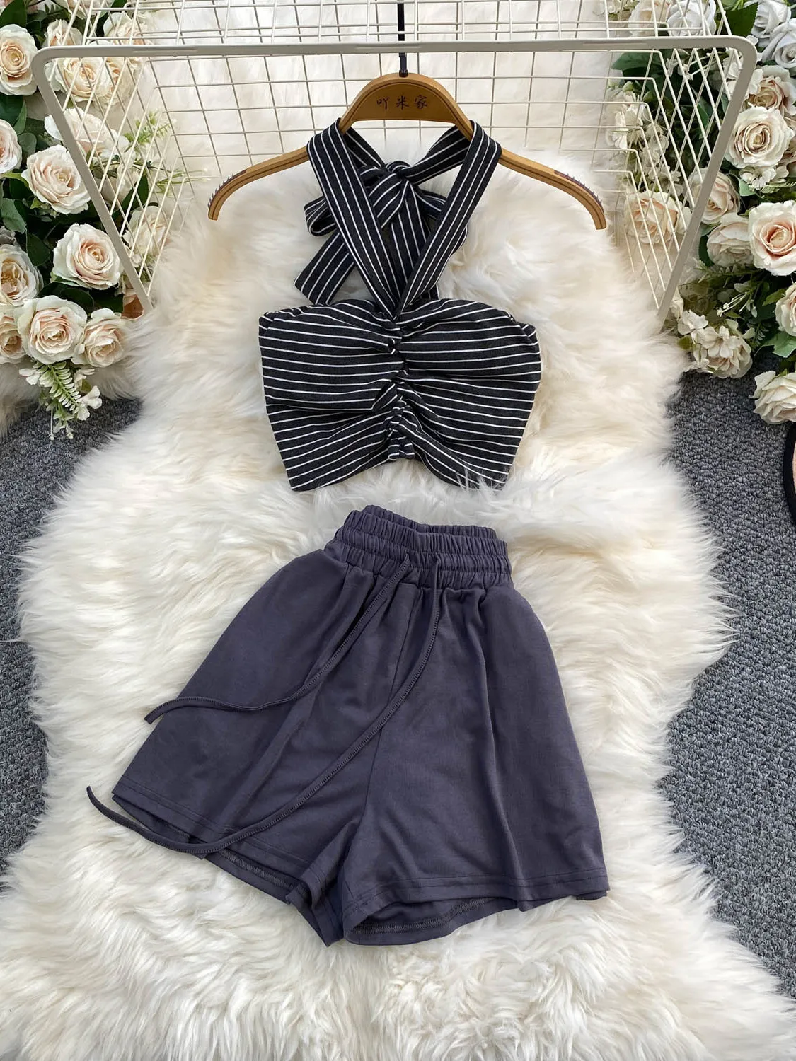 

Slimming Knitted Two-Piece Set Pure Desirable Sexy Pleated Neck Hanging Stripes with Chest Pad Tube Top And Shorts for Young ...