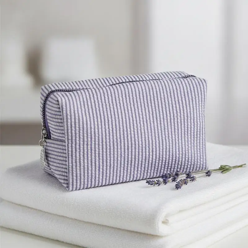 Striped Seersucker Cosmetic Bag Large Capacity Smooth Zipper Water-Resistant Makeup Pouch for Women Daily Commute Travel