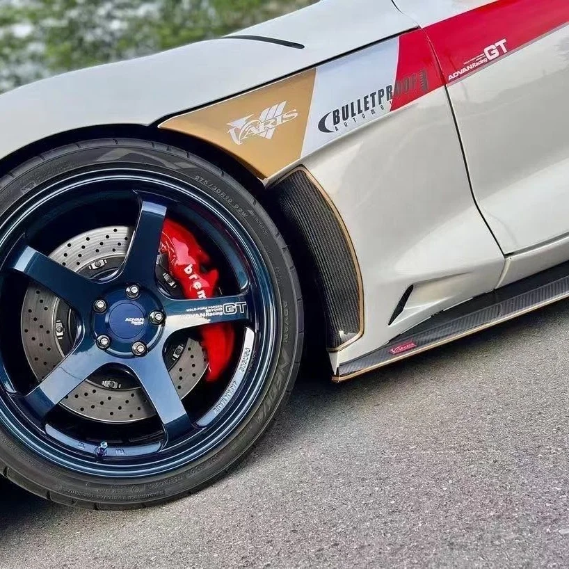حاجز جديد من ألياف الكربون لطراز GR Supra A90 VRS