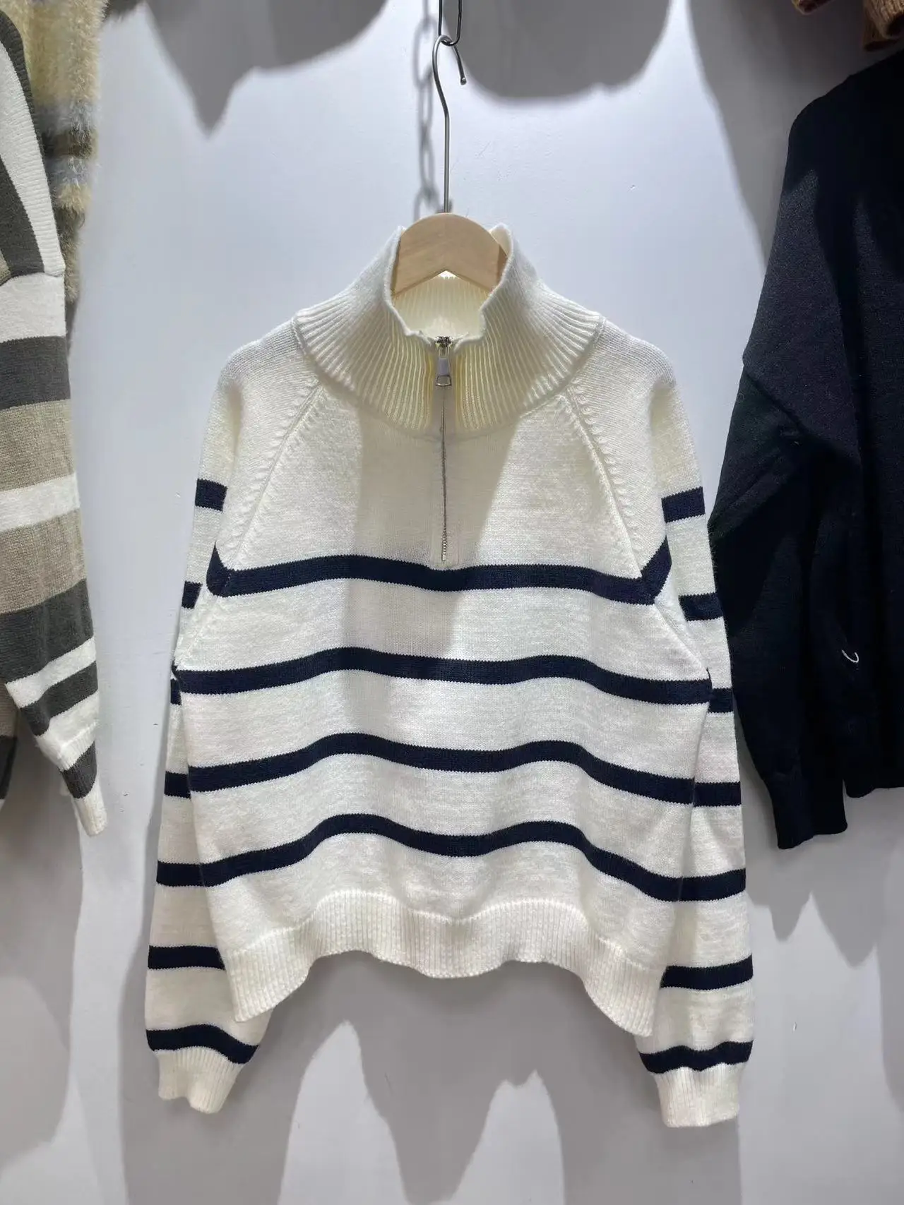 

Женский джемпер, вязаный полосатый пуловер на молнии, свитер с лацканами, повседневные свитера с длинными рукавами, свободная повседневная осенняя уличная одежда 2023 г.