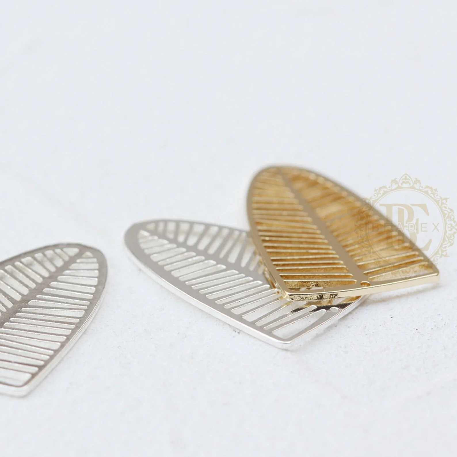 Laser Cut Solid Solid Brass Charm - Leaf 16x25mm (4545C)